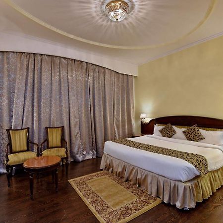 Holiday Regency Морадабад Екстериор снимка