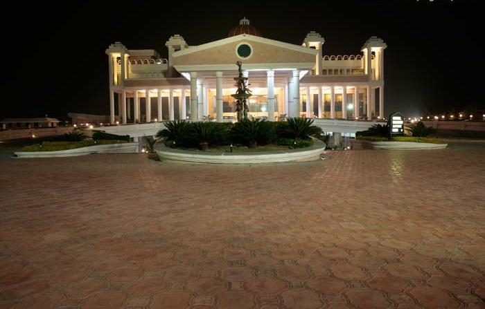 Holiday Regency Морадабад Екстериор снимка