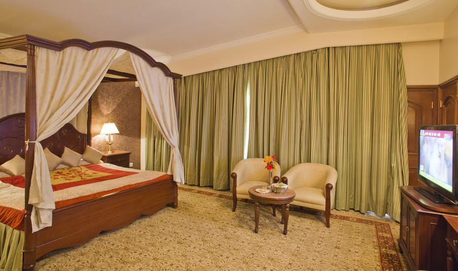 Holiday Regency Морадабад Екстериор снимка
